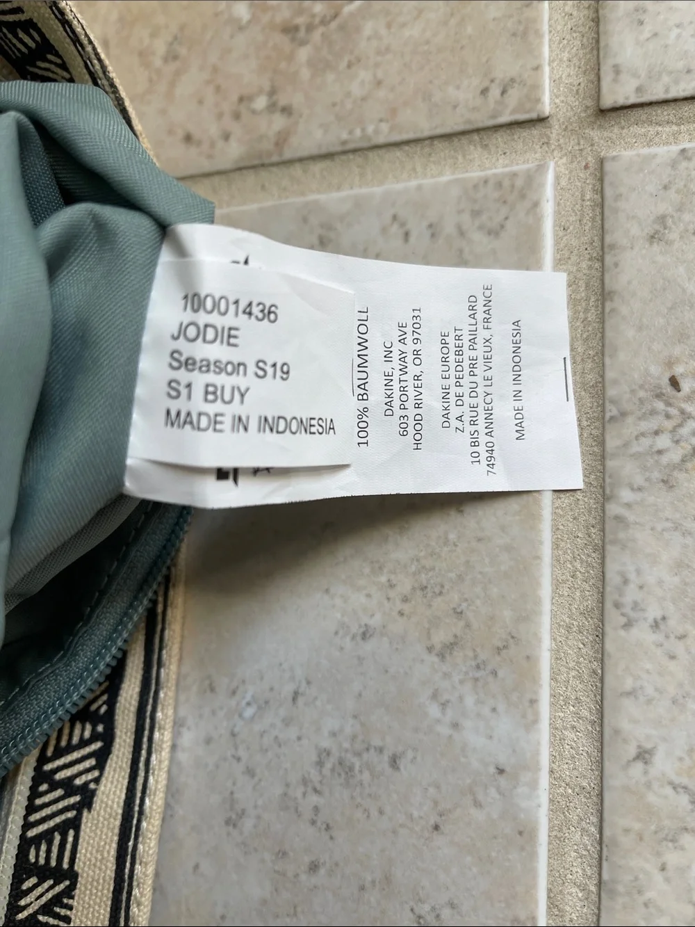 Dakine Black and Cream Patterned Crossbody Bag